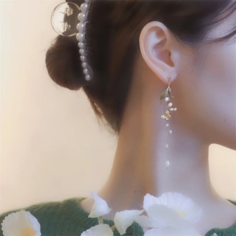 Nouvelles boucles d'oreilles pendantes asymétriques en forme de fleur coréenne pour femmes Longues avec pompon papillon, perle d'imitation, chat, pour fête, bijoux