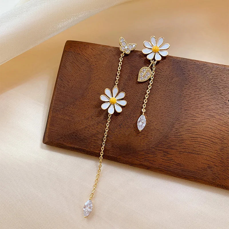 Nouvelles boucles d'oreilles pendantes asymétriques en forme de fleur coréenne pour femmes Longues avec pompon papillon, perle d'imitation, chat, pour fête, bijoux