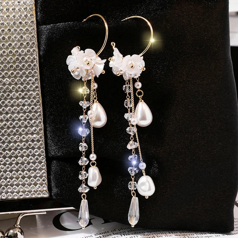 Nouvelles boucles d'oreilles pendantes asymétriques en forme de fleur coréenne pour femmes Longues avec pompon papillon, perle d'imitation, chat, pour fête, bijoux