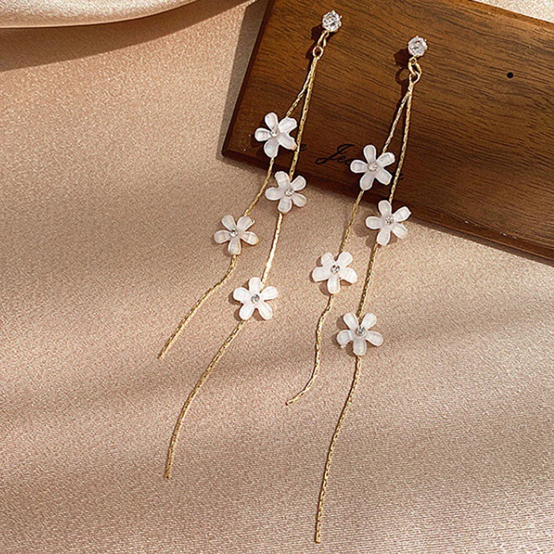 Nouvelles boucles d'oreilles pendantes asymétriques en forme de fleur coréenne pour femmes Longues avec pompon papillon, perle d'imitation, chat, pour fête, bijoux