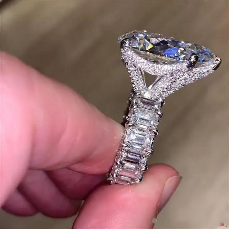 Bague vintage en forme de goutte d'eau avec diamant de laboratoire de 8 carats en argent sterling 925 Bijoux de fiançailles Anneaux de mariage pour femmes Cadeau pour fête de mariage