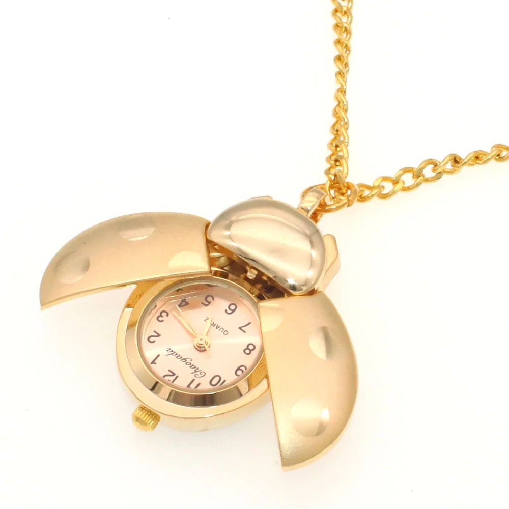 Nouvelle montre Coccinelle Montre Coléoptère femmes hommes enfants montre de poche étudiants horloge à quartz porte-clés montres de poche colliers montres or