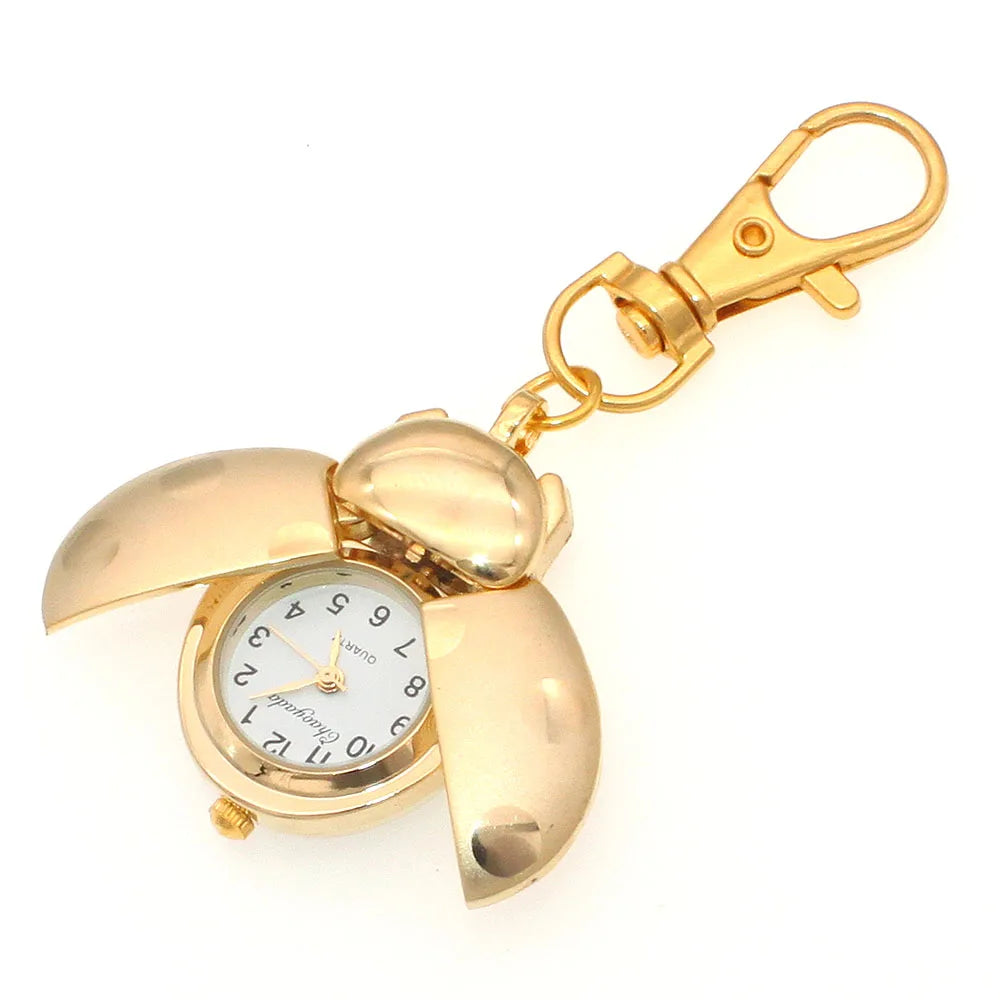 Nouvelle montre Coccinelle Montre Coléoptère femmes hommes enfants montre de poche étudiants horloge à quartz porte-clés montres de poche colliers montres or