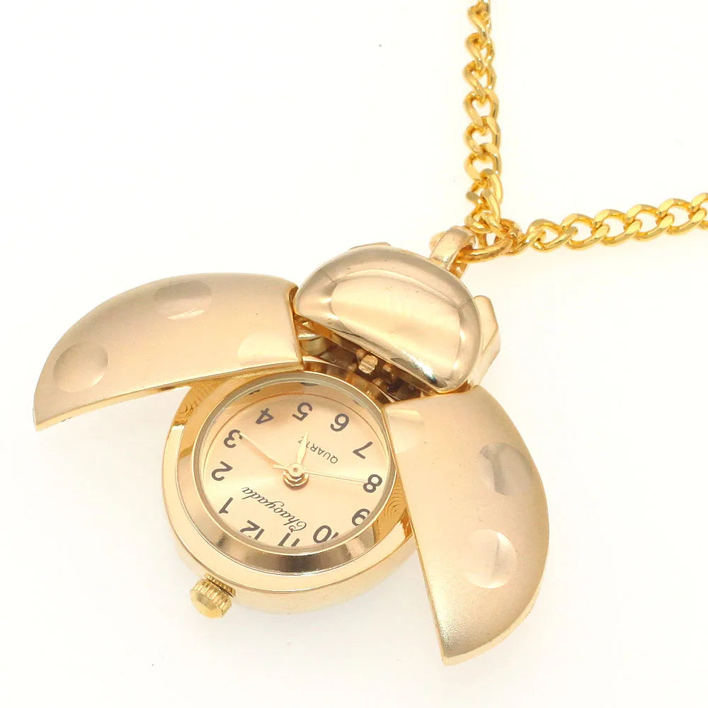 Nouvelle montre Coccinelle Montre Coléoptère femmes hommes enfants montre de poche étudiants horloge à quartz porte-clés montres de poche colliers montres or