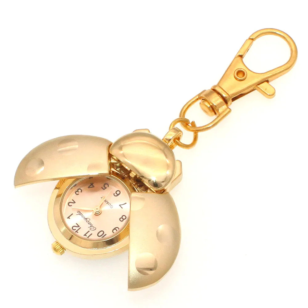Nouvelle montre Coccinelle Montre Coléoptère femmes hommes enfants montre de poche étudiants horloge à quartz porte-clés montres de poche colliers montres or