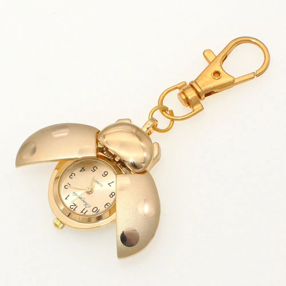 Nouvelle montre Coccinelle Montre Coléoptère femmes hommes enfants montre de poche étudiants horloge à quartz porte-clés montres de poche colliers montres or