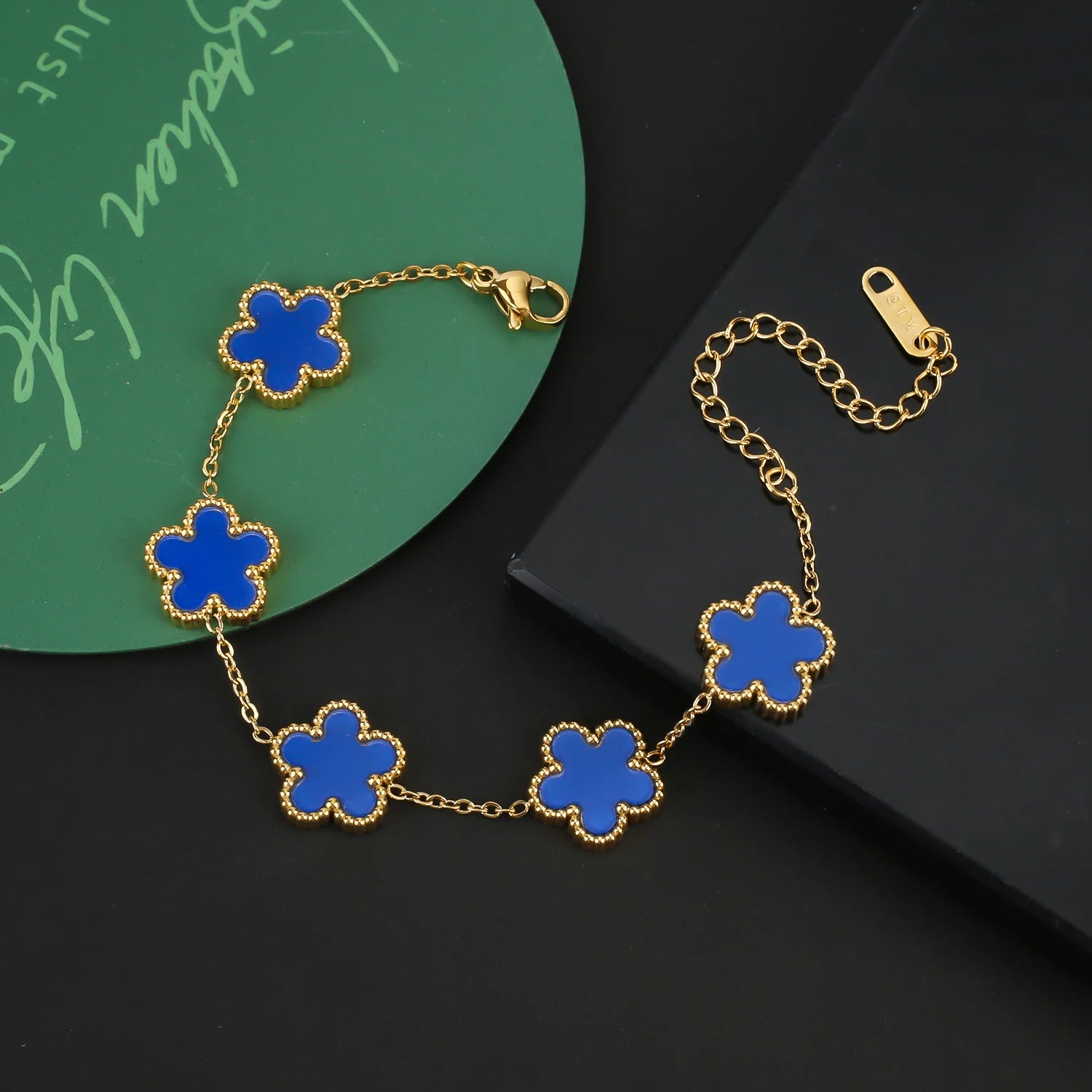 Ensemble de bijoux INS, bracelet trèfle à cinq feuilles en acier inoxydable, collier et boucles d'oreilles pour femme, bijoux de marque à porter au quotidien
