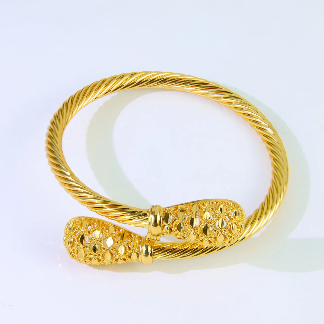 Bracelets Manchette Plaqué Or Dubaï 21k Couleur Or Luxe Saoudien Mariage Bracelets Turcs Femmes Fête de Mariage Bijoux Ramadan