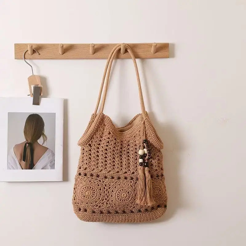 Sac fourre-tout en crochet pour femme, sac à main en maille ajourée blanche avec pampille perlée, longues bretelles réglables, sac de plage bohème