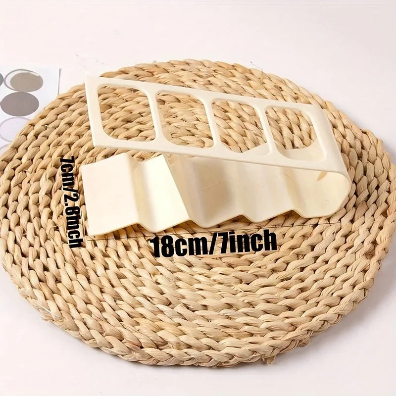Support de télécommande à 4 fentes Organiseur de bureau en plastique durable Ergonomique et peu encombrant pour la télévision, la maison, le bureau, étagère de rangement polyvalente