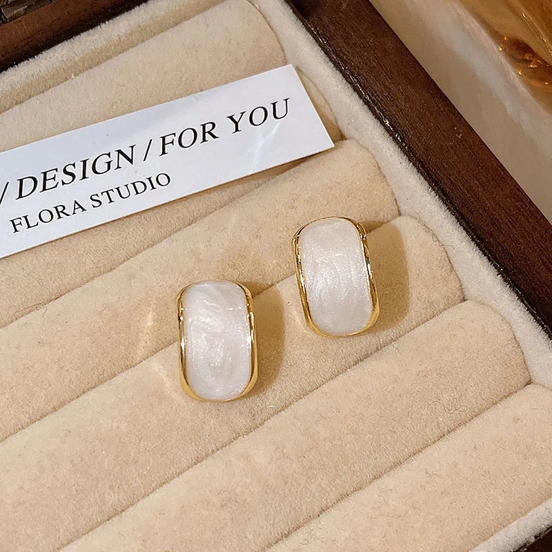Boucles d'oreilles clous de luxe rétro couleur or géométrie bordure perles d'imitation pour femmes mariée mariage bijoux de créateur cadeaux
