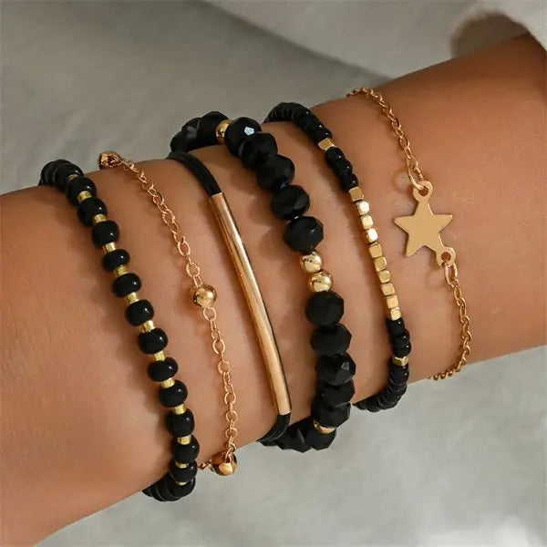 Lot de 4 bracelets bohèmes en coquillage pour femme, style ethnique, perles de riz colorées en zircon, chaîne en métal, bijoux de plage d'été pour fille