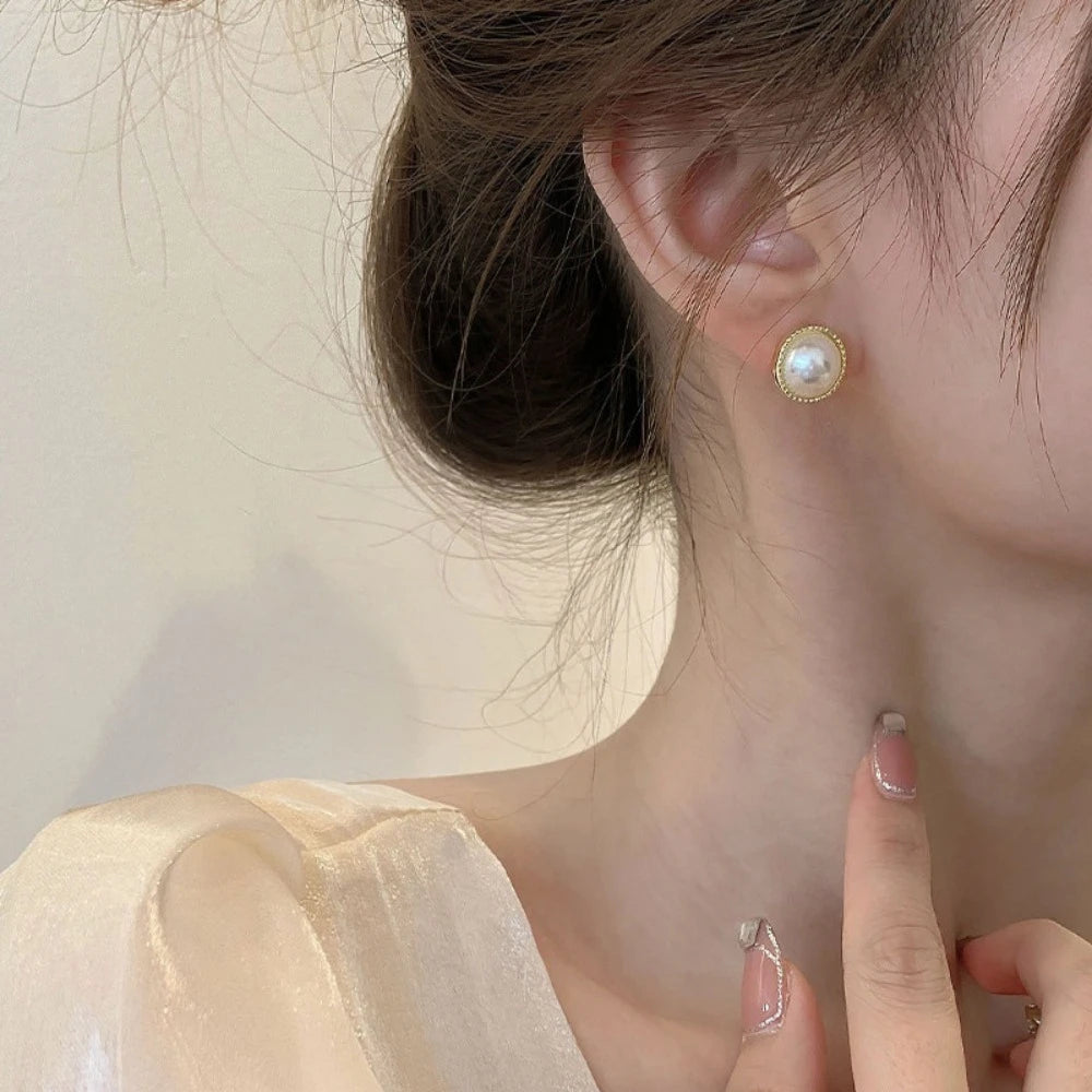 Retro Luxury Gold Color Geometry Trim Edge Imitation Pearl Piercing Stud Earrings for Women Bride Wedding Designer Jewelry Gifts