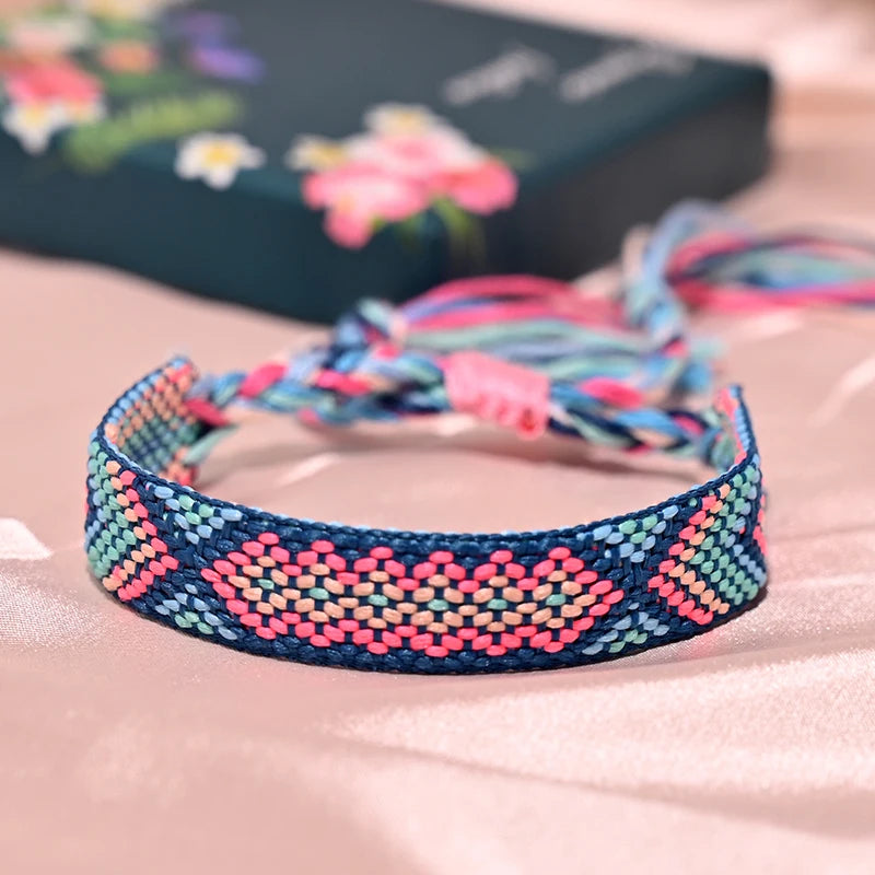 Bracelet d'amitié bohème à 12 couleurs avec pompons pour femme, corde de coton tressée, style bohème, pour l'été et la plage