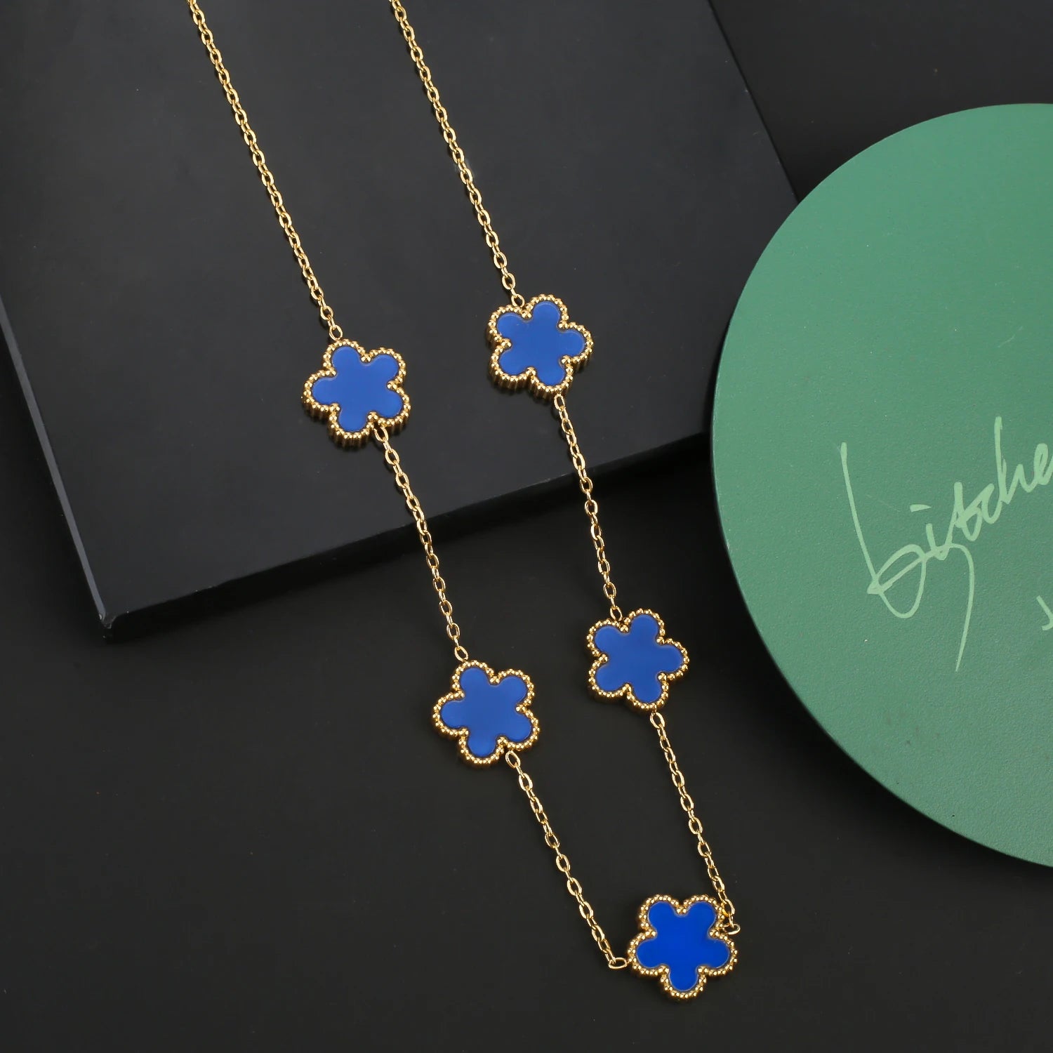 Ensemble de bijoux INS, bracelet trèfle à cinq feuilles en acier inoxydable, collier et boucles d'oreilles pour femme, bijoux de marque à porter au quotidien
