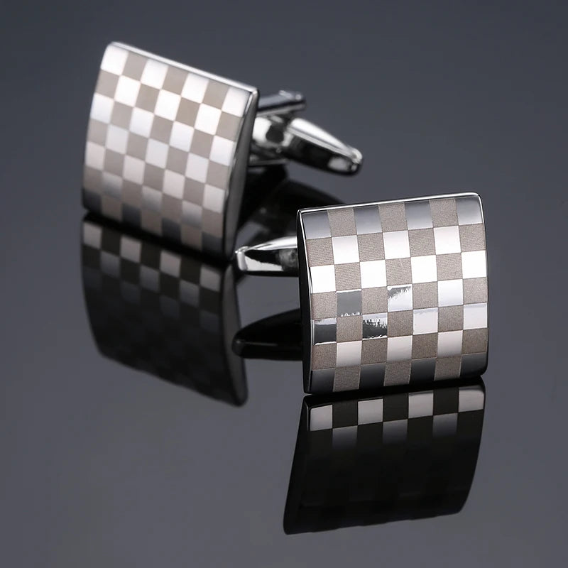Boutons de manchette pour chemise française homme haut de gamme carrés classiques, motifs géométriques gravés au laser, brossés, pour costumes et accessoires de costume d'affaires.