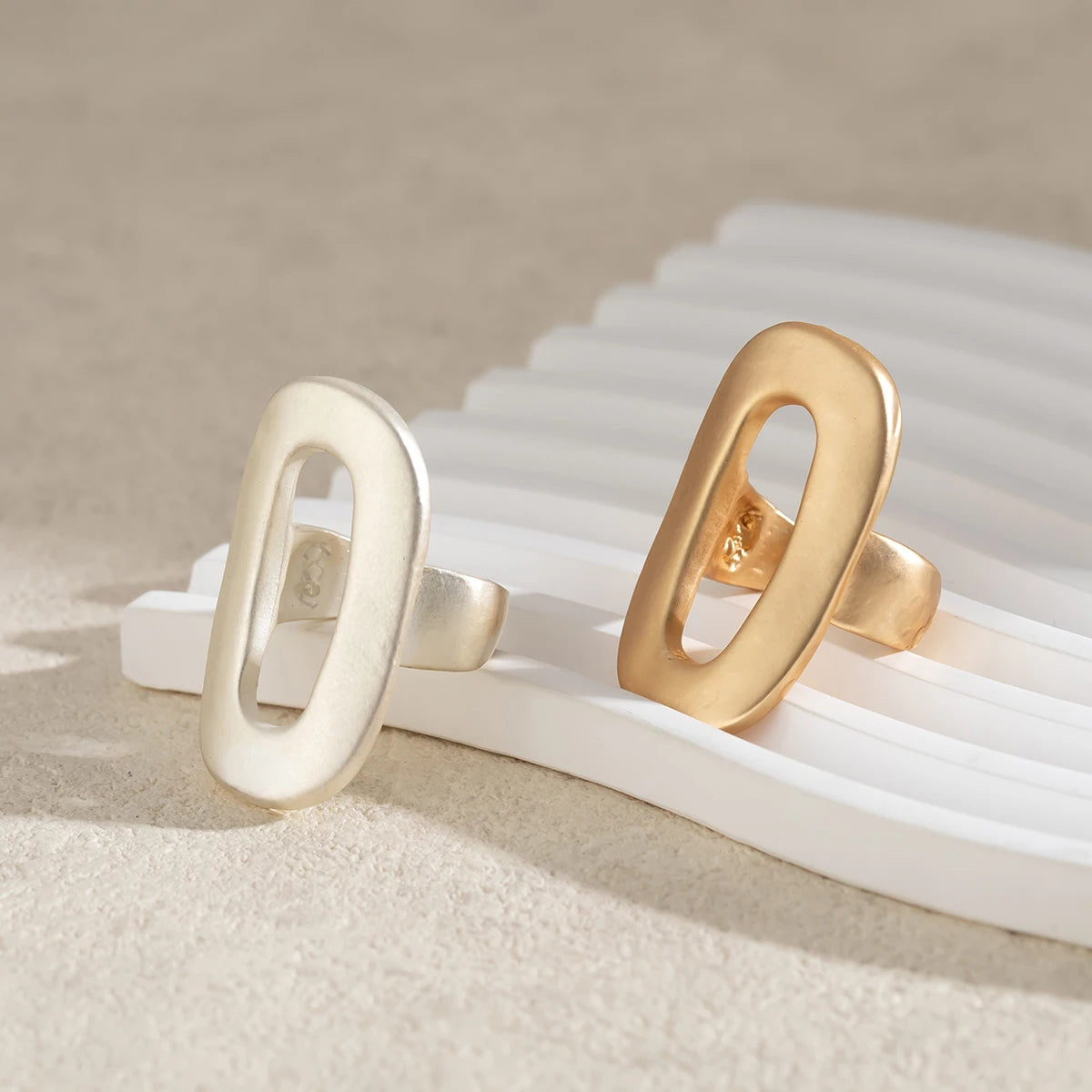 Bagues tendance PuRui pour femmes, motifs géométriques creux et mats, ajustables, grands bijoux 2024, nouvelle collection pour soirée