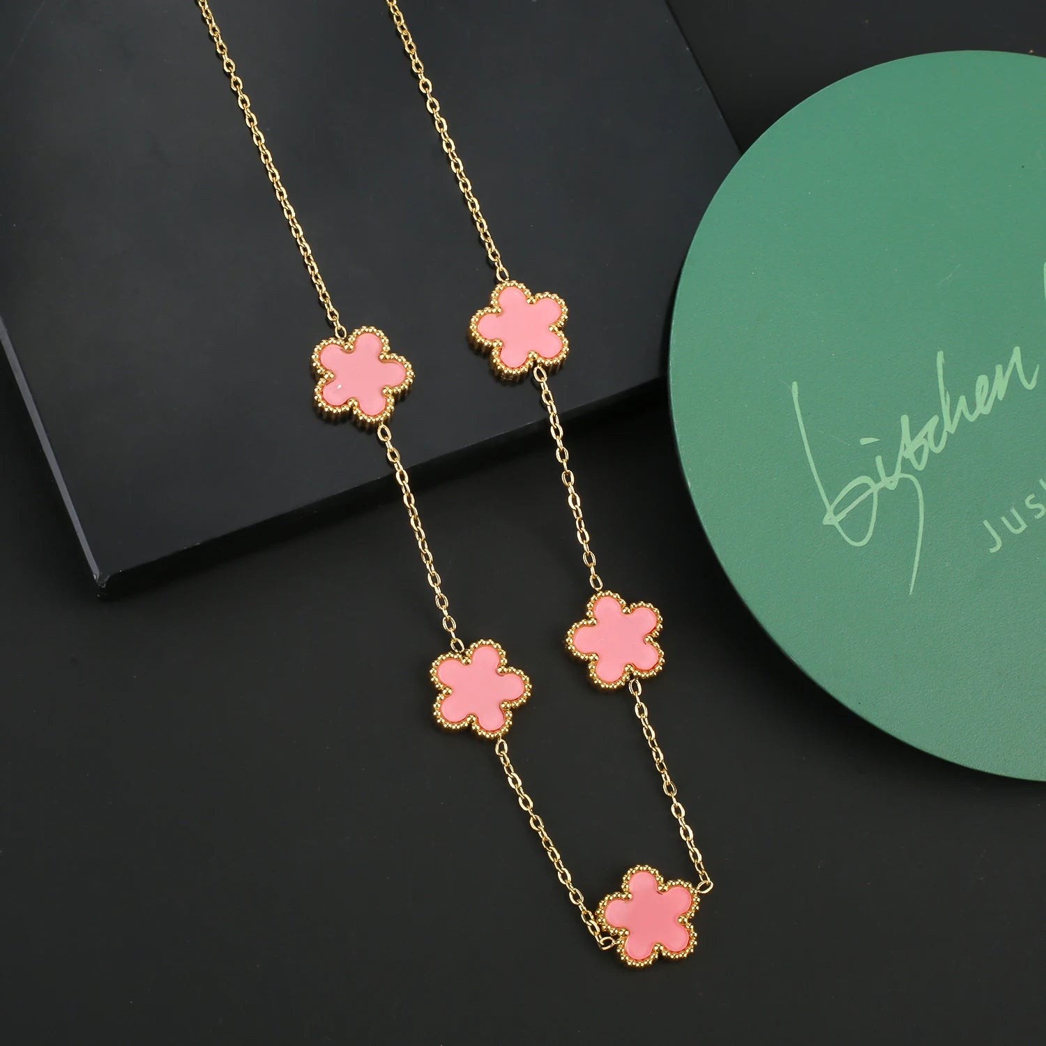 Ensemble de bijoux INS, bracelet trèfle à cinq feuilles en acier inoxydable, collier et boucles d'oreilles pour femme, bijoux de marque à porter au quotidien