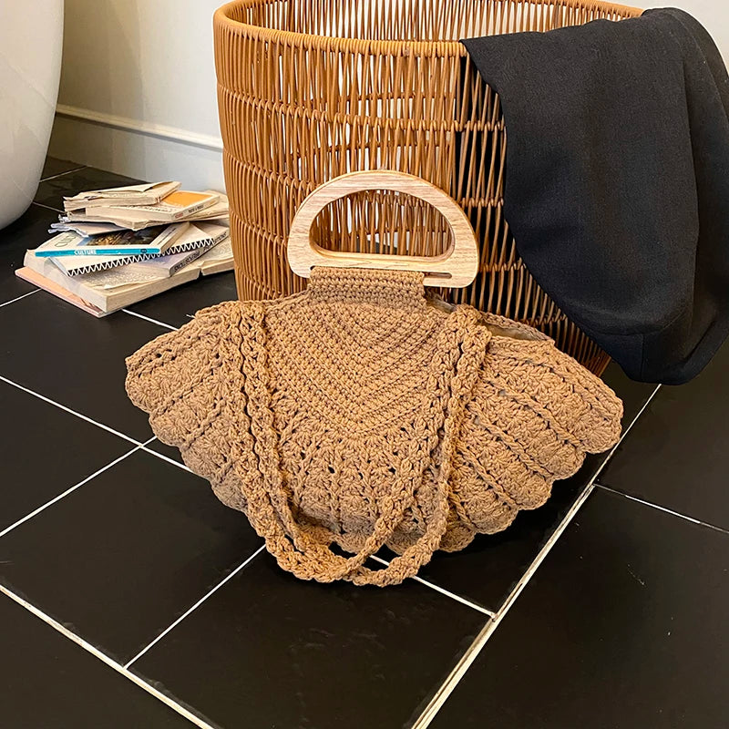 Sac à bandoulière en crochet tissé pour femme, style rétro, en forme d'éventail, collection 2026, sac de plage style Ins, polyvalent, avec poignée en bois