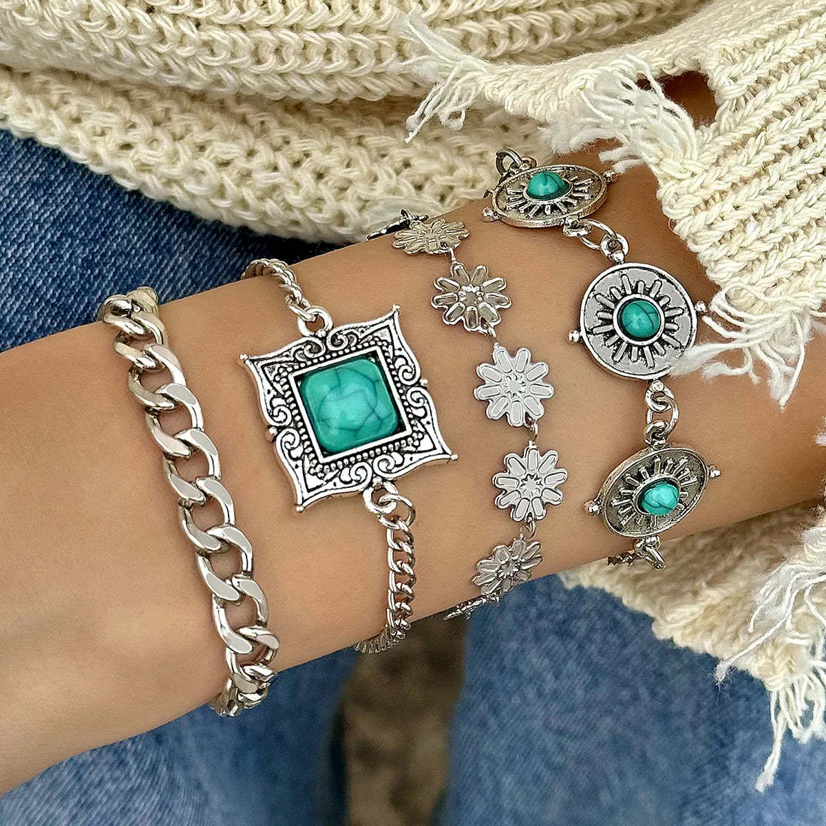 KMVEXO Lot de 5 bracelets vintage bohèmes incrustés de turquoise pour femme Style ethnique Fleur Plume Manchette Bracelet Joncs Bijoux Bohème