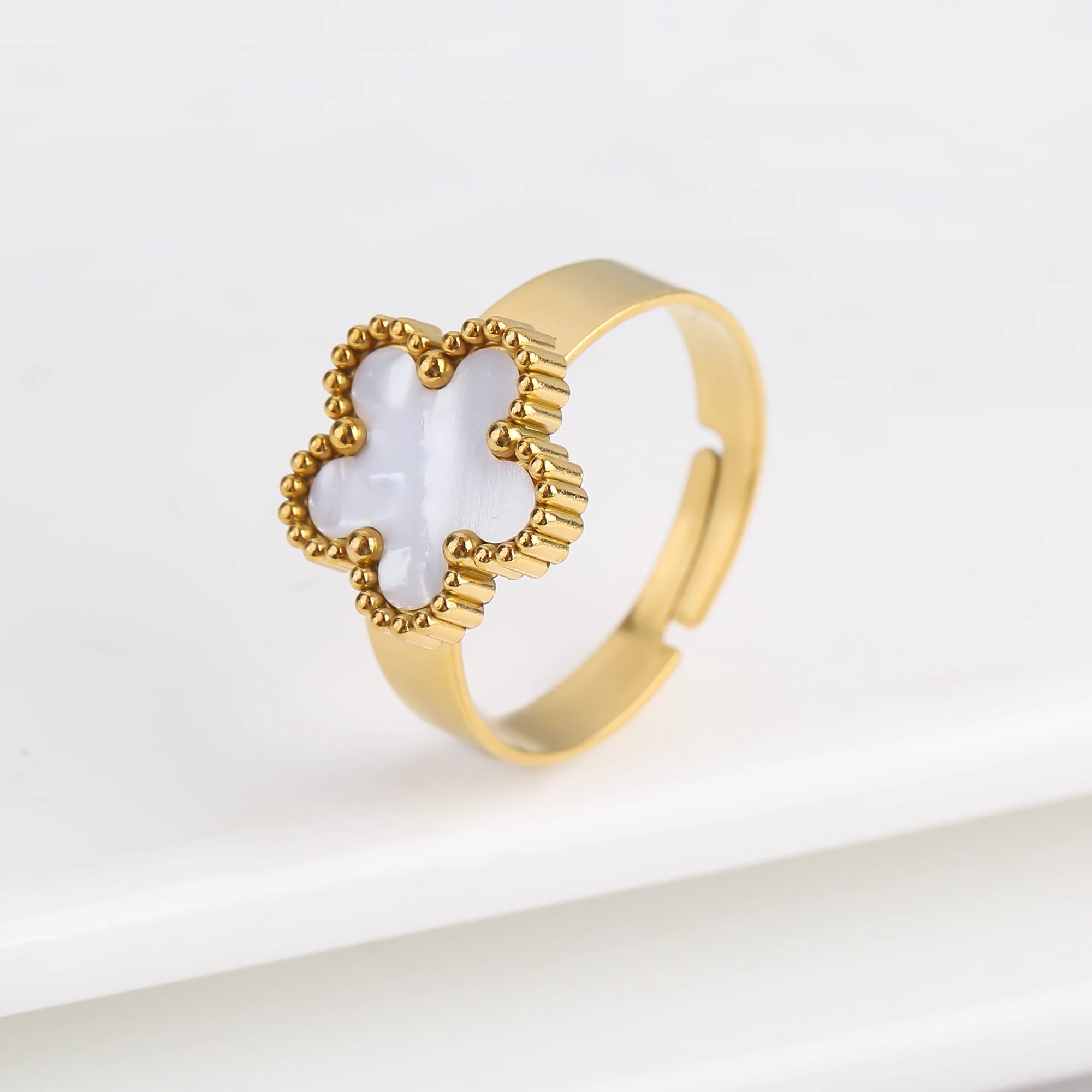 Bague Ouverte Ajustable Simple en Acier Inoxydable Fleur à Cinq Feuilles Tendance pour Femme Fête Mariage Bijoux Accessoires Trèfle