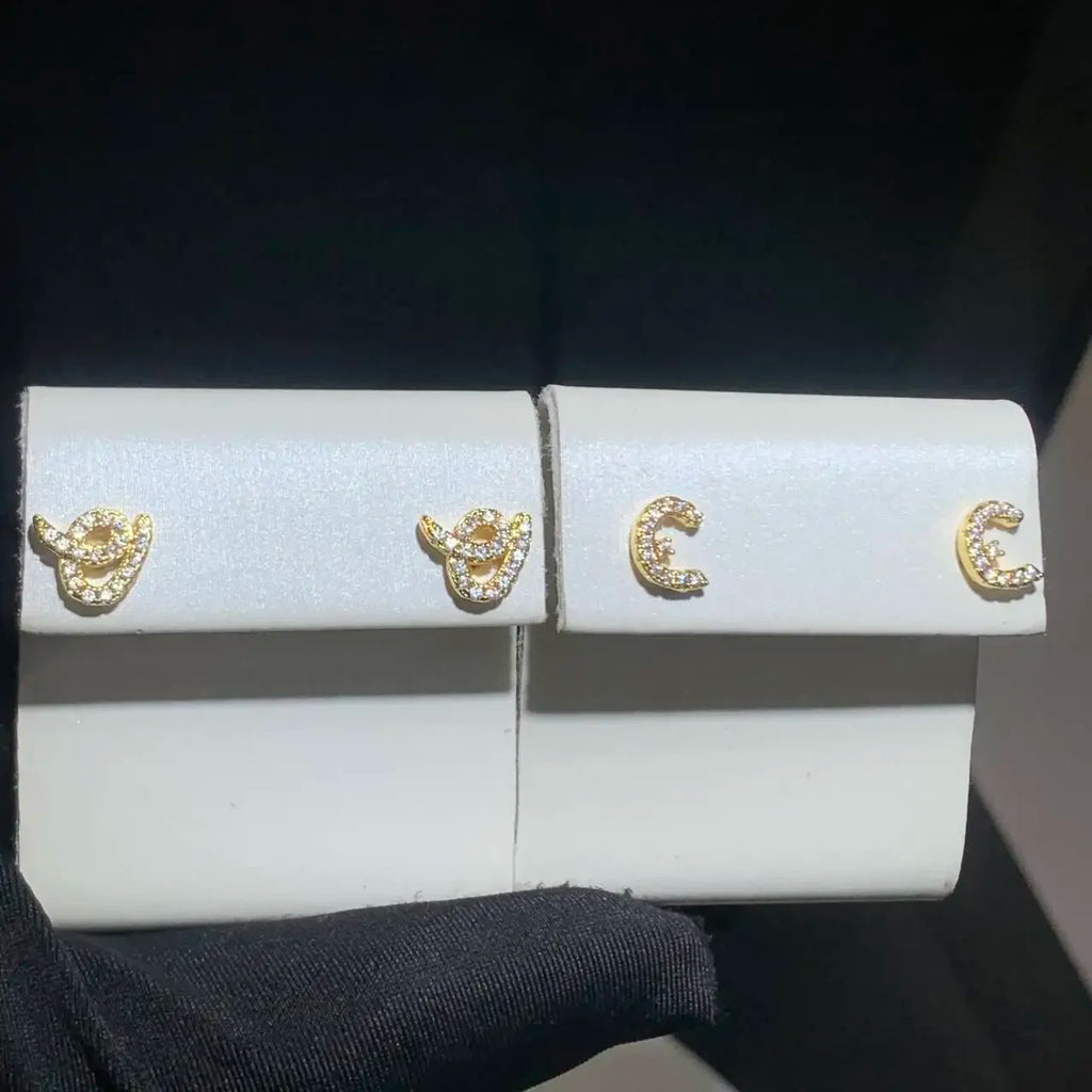 Boucles d'oreilles clous alphabet lettre arabe, micro-serties de zirconiums cubiques, couleur or, minimalistes et délicates, pour femmes et jeunes filles, vente en gros