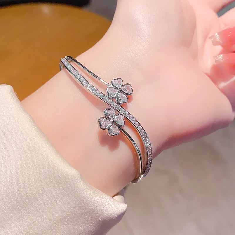 Luxury Women's Gold Rhinestone Flower Pop Bracelet