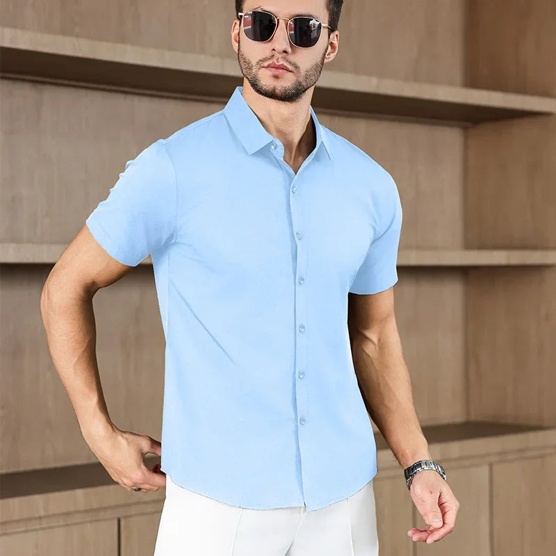 Nouvelle chemise à manches courtes de couleur unie pour homme, décontractée, idéale pour l'été, sans repassage, confortable et polyvalente