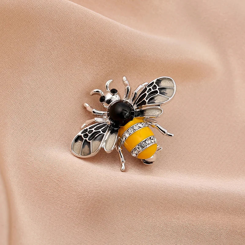 Broches en strass pour femme, Mini abeille mignonne, série d'insectes, à la mode, simples et personnalisées, bijoux pour la livraison directe