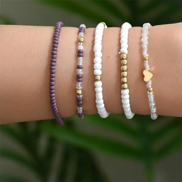 Lot de 4 bracelets bohèmes en coquillage pour femme, style ethnique, perles de riz colorées en zircon, chaîne en métal, bijoux de plage d'été pour fille