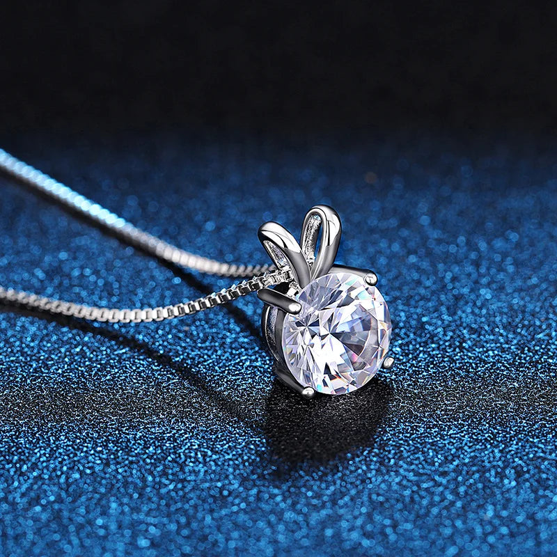 Huitan Cute Necklace for Girls Inlaid AAA Cubic Zirconia Stone Simple Stylish Women Accessories Daily Wear Party Jewelry Gifts