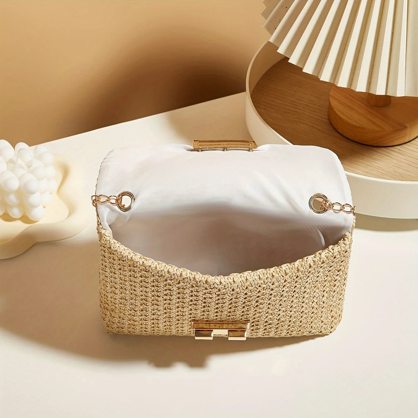 Sac à bandoulière tissé en paille pour femme, sac à bandoulière de couleur unie à la mode avec fermeture à loquet