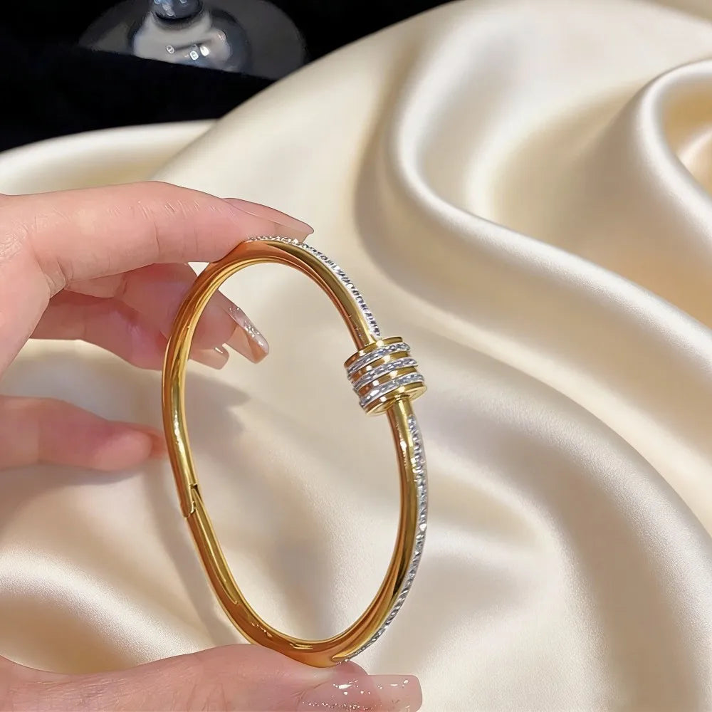 Bracelet jonc de luxe en acier inoxydable plaqué or pour femme, accessoire de mode, cadeau de fête des Mères