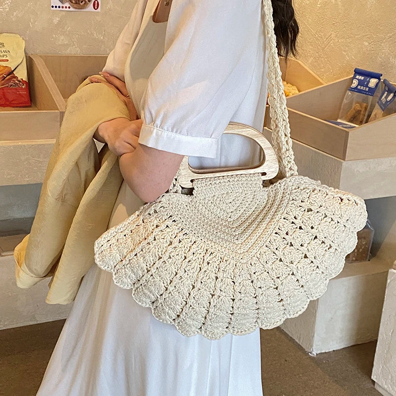 Sac à bandoulière en crochet tissé pour femme, style rétro, en forme d'éventail, collection 2026, sac de plage style Ins, polyvalent, avec poignée en bois