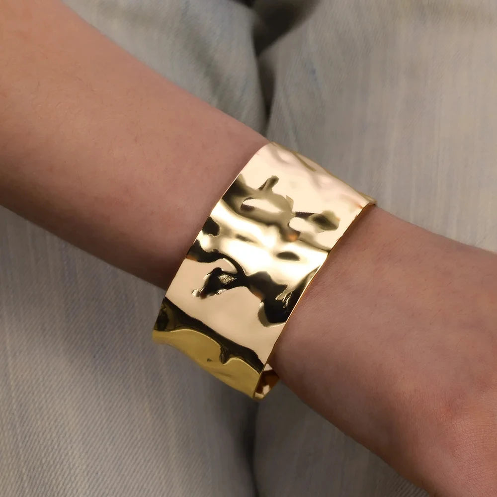 Bracelet jonc ouvert classique texturé froissé pour femmes, manchette exquise, couleur or, acier inoxydable, bijou de main cadeau