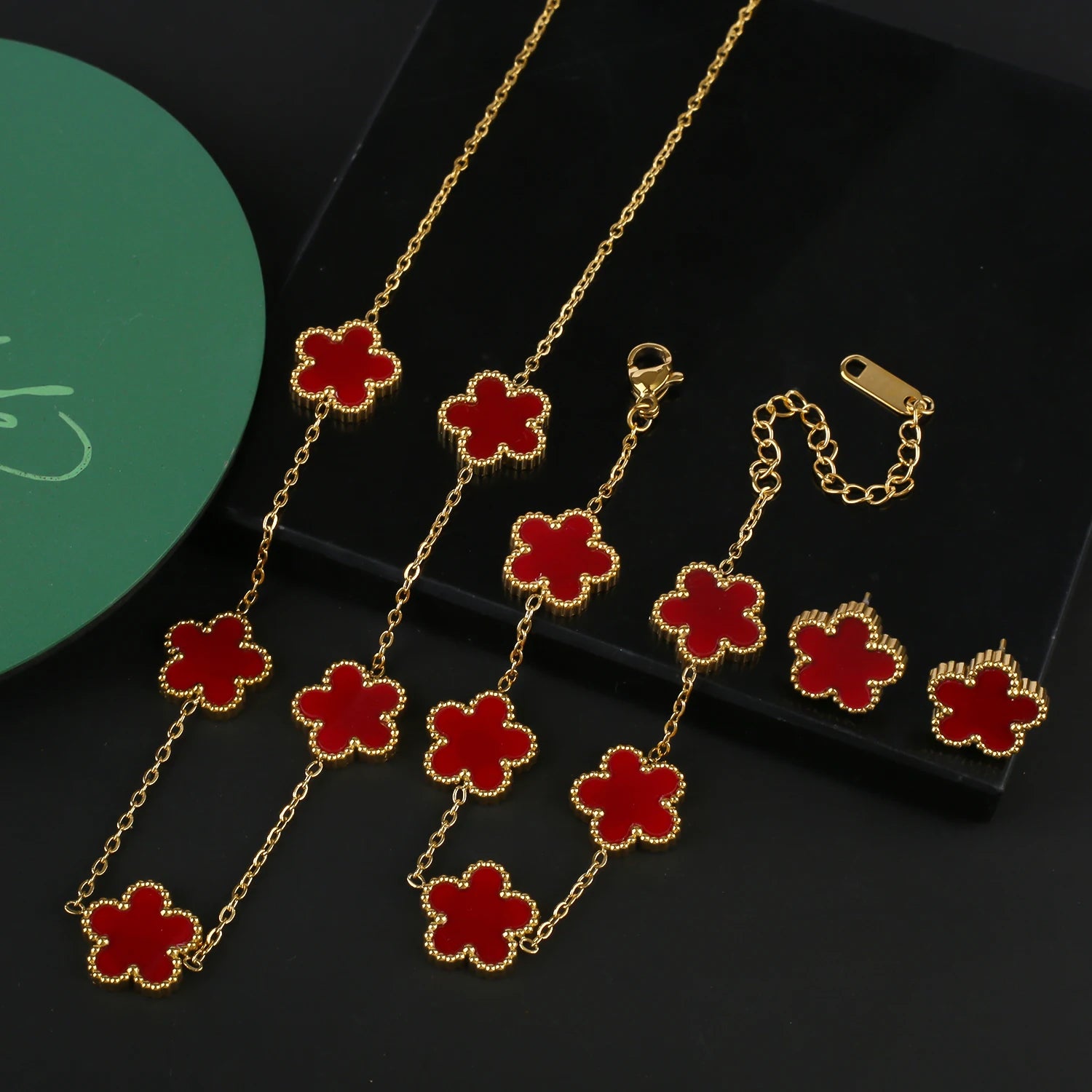 Ensemble de bijoux INS, bracelet trèfle à cinq feuilles en acier inoxydable, collier et boucles d'oreilles pour femme, bijoux de marque à porter au quotidien