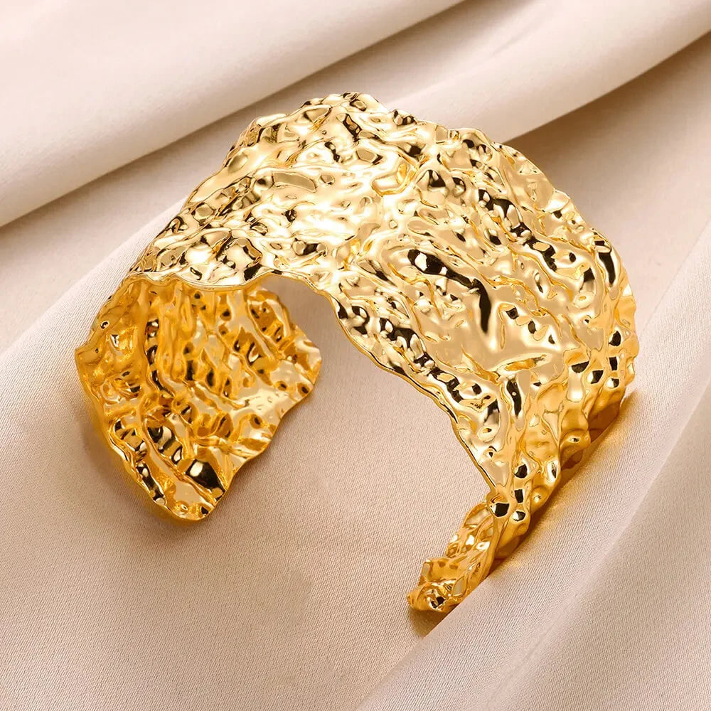 Bracelet jonc ouvert classique texturé froissé pour femmes, manchette exquise, couleur or, acier inoxydable, bijou de main cadeau