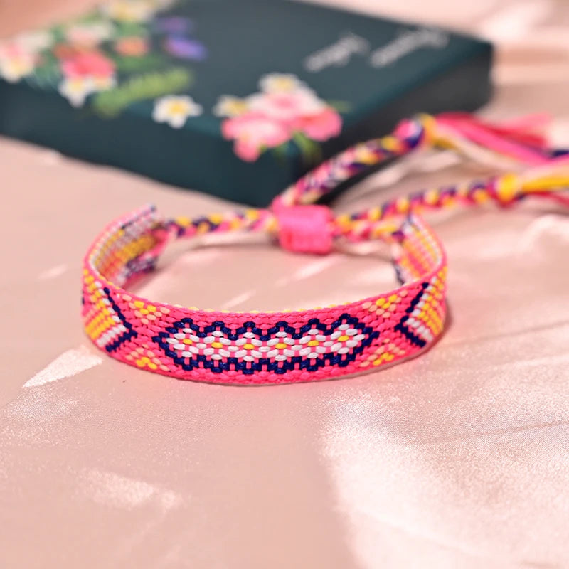 Bracelet d'amitié bohème à 12 couleurs avec pompons pour femme, corde de coton tressée, style bohème, pour l'été et la plage
