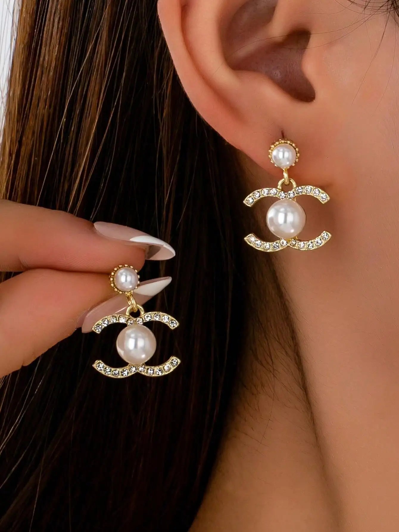 1 Paire de Boucles d'Oreilles Pendante Élégantes en Perles, Boucles d'Oreilles Vintage en Fausse Perle avec Breloques, Boucles d'Oreilles au Design Simple Cadeau pour Femmes Usage Quotidien