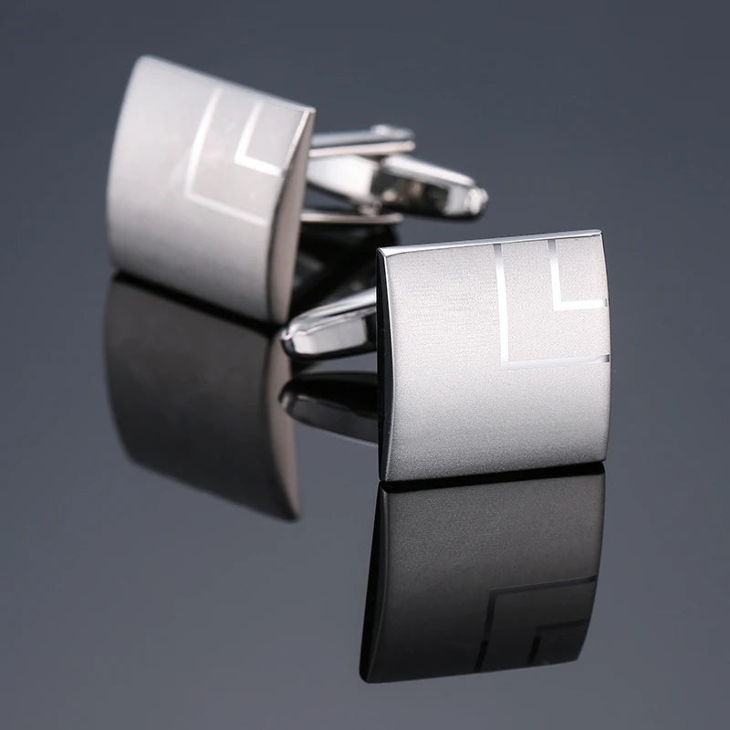 Boutons de manchette pour chemise française homme haut de gamme carrés classiques, motifs géométriques gravés au laser, brossés, pour costumes et accessoires de costume d'affaires.