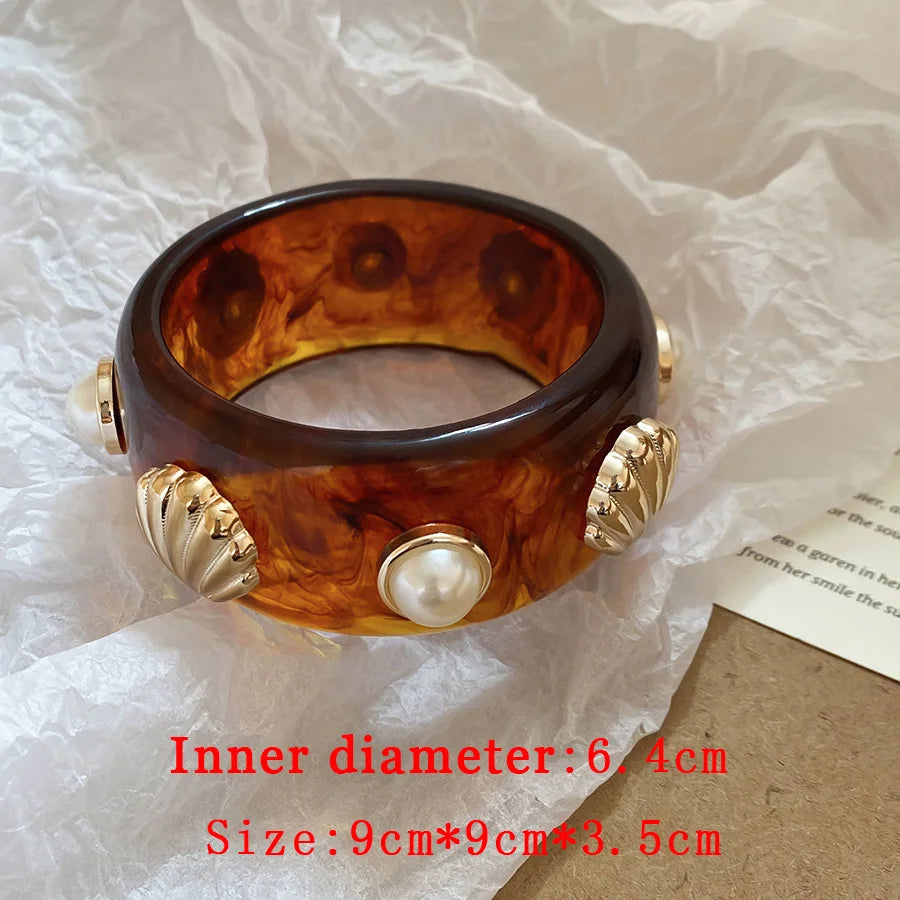 Bracelets ronds vintage en résine acrylique pour femmes, incrustés de coquillages métalliques et de fausses perles, bijoux tendance Hip Hop