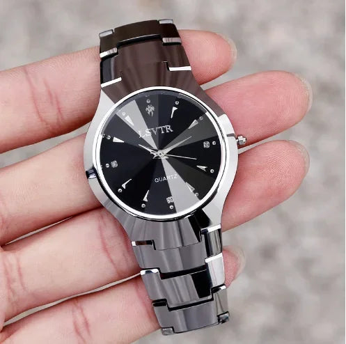 2 montres à quartz pour couples avec cadran découpé, montre-bracelet analogique de mode d'affaires avec calendrier, cadeau de Saint-Valentin pour hommes et femmes, montre de date