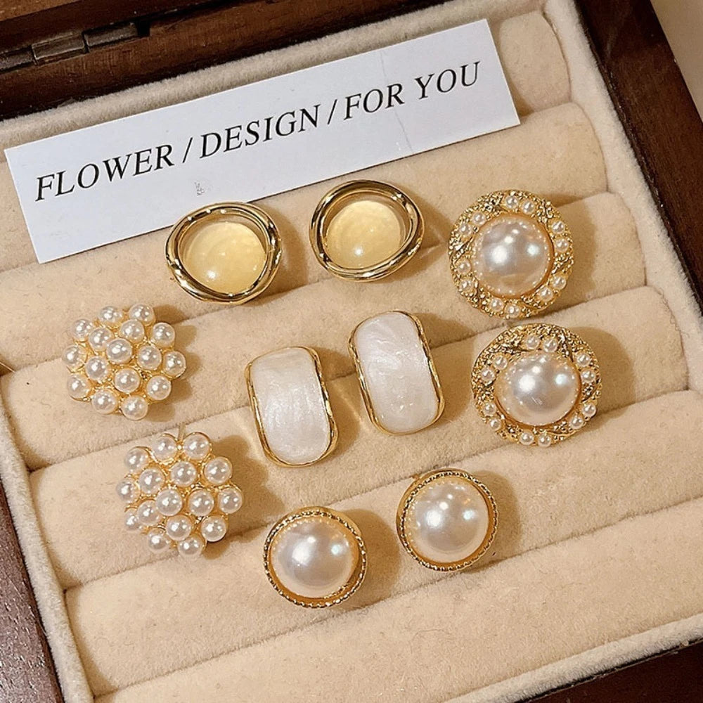 Retro Luxury Gold Color Geometry Trim Edge Imitation Pearl Piercing Stud Earrings for Women Bride Wedding Designer Jewelry Gifts