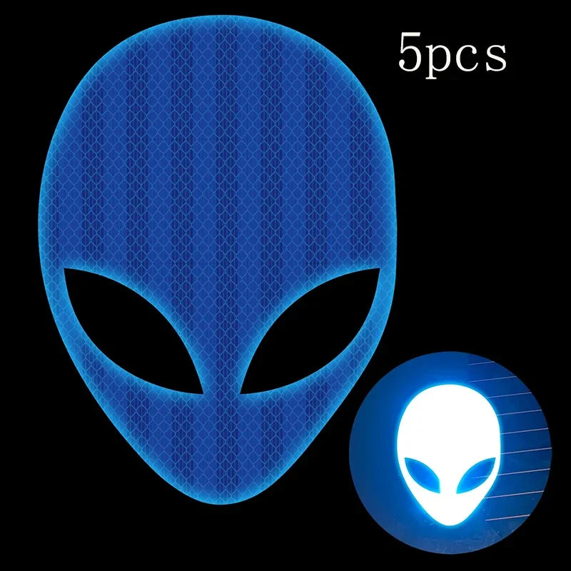 1 pc Autocollant de voiture Personnalité Mode Alien Peace Moto Hautement Réfléchissant Vinyle Décalcomanies Accessoiresautocollants pour voituredécor de voiture