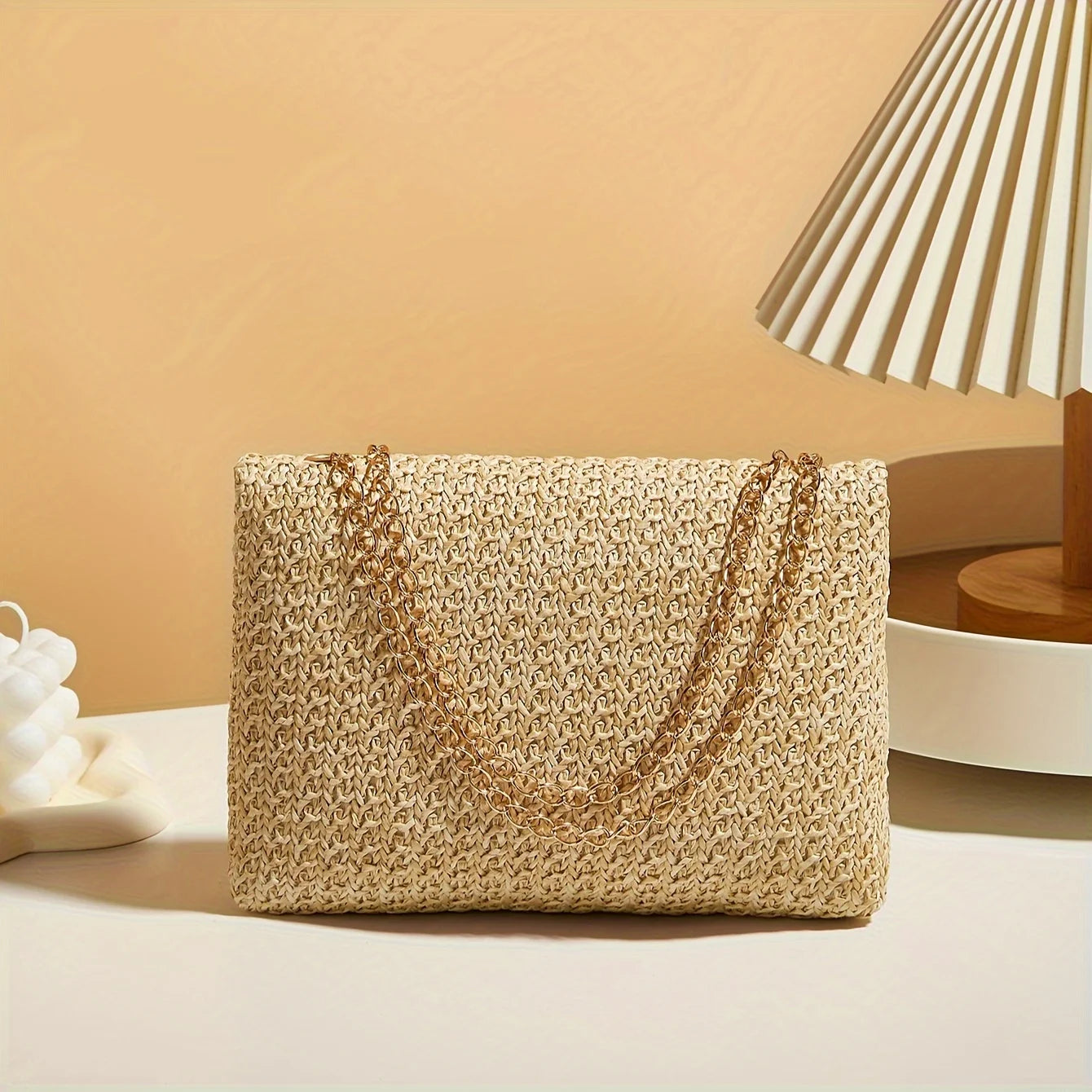 Sac à bandoulière tissé en paille pour femme, sac à bandoulière de couleur unie à la mode avec fermeture à loquet