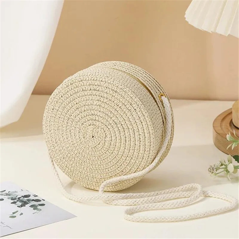 Sac à bandoulière tissé en paille pour femme, sac à bandoulière de couleur unie à la mode avec fermeture à loquet