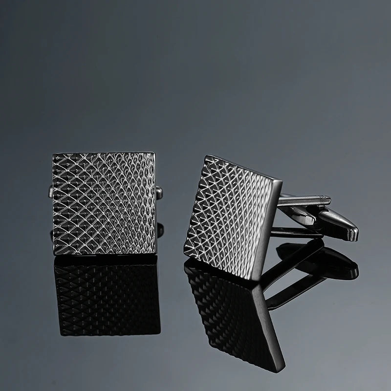 Boutons de manchette pour chemise française homme haut de gamme carrés classiques, motifs géométriques gravés au laser, brossés, pour costumes et accessoires de costume d'affaires.