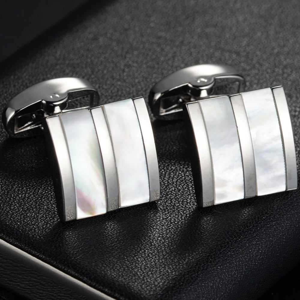 Nouveaux boutons de manchette de luxe légers Chemise française cool pour hommes Cadeau Marié Robe Bouton de manchette de mariage Bijoux gothiques de haute qualité