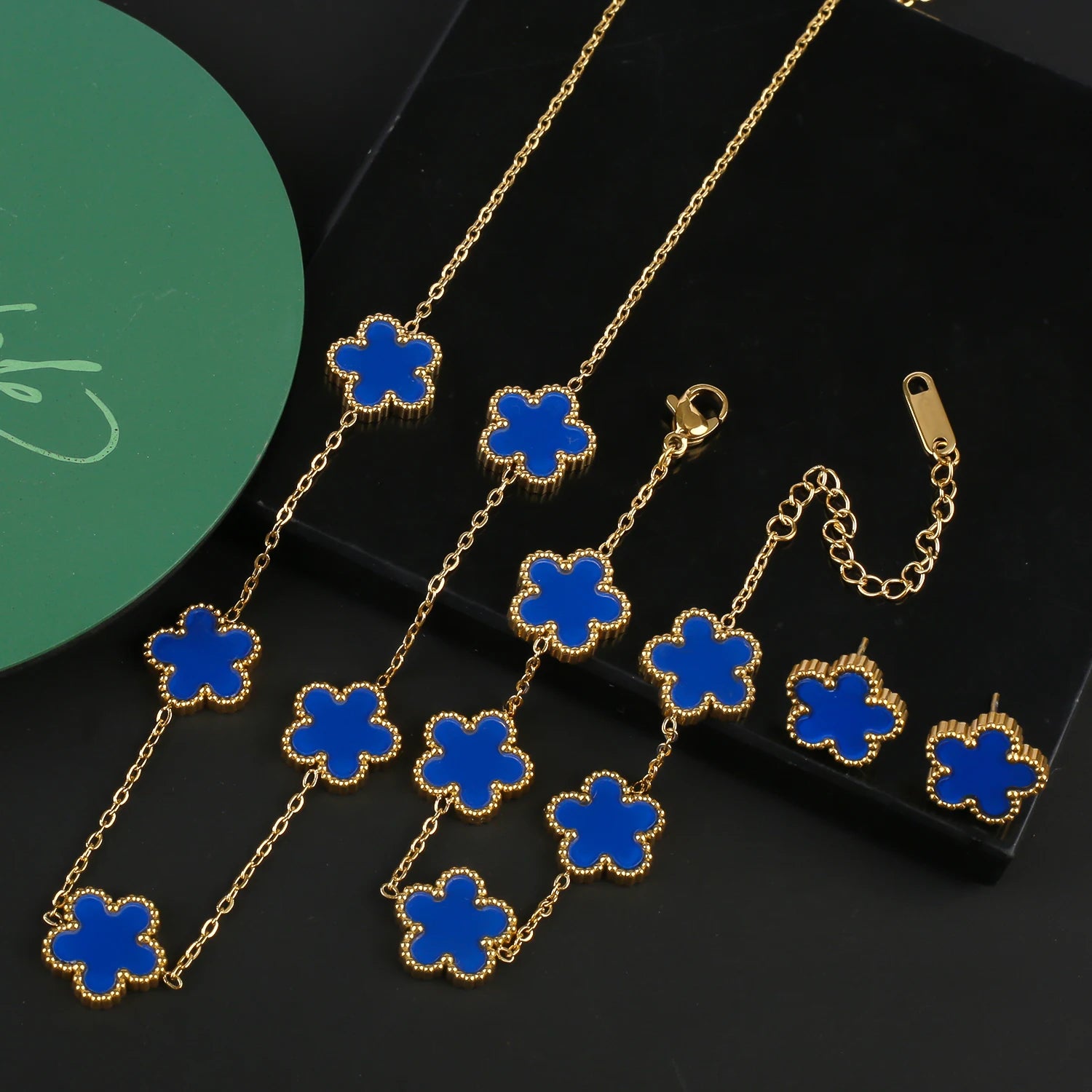 Ensemble de bijoux INS, bracelet trèfle à cinq feuilles en acier inoxydable, collier et boucles d'oreilles pour femme, bijoux de marque à porter au quotidien