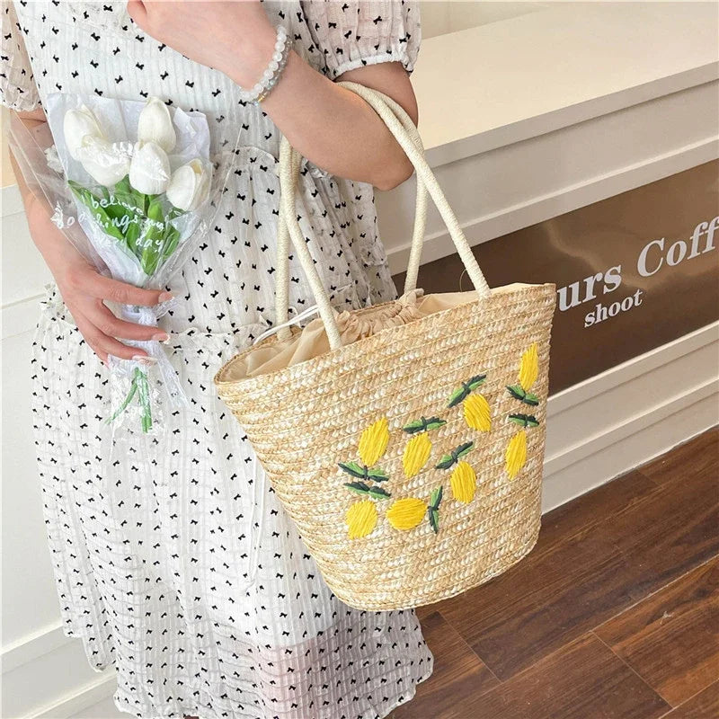 Sac à bandoulière en broderie de fruits, couleur unie, en paille tressée creuse et polyvalente 2025, sacs de haute qualité pour femmes, nouveaux sacs à main de plage